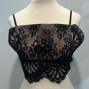 NWOT Lovers and Friends lace top